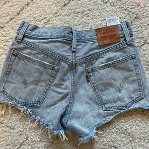 Levi’s shorts size 26